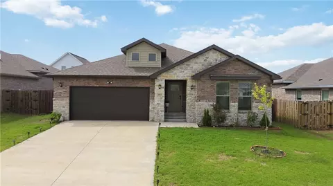 2061 Periwinkle Pl, Centerton, AR 72719