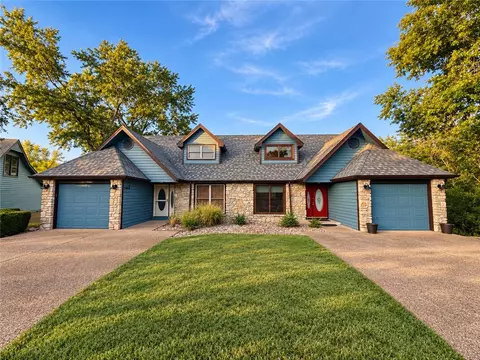 11 Ironwood Dr, Holiday Island, AR 72631