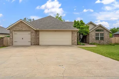 739 W Partridge Dr, Fayetteville, AR 72701