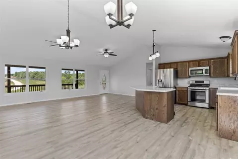 Living - 9294 Sugar Rd, Harrison, AR 72601 photo 3 of 3
