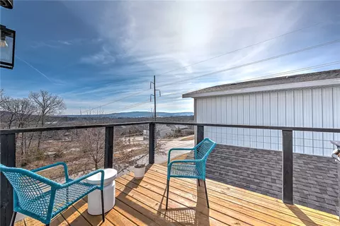 45 S Happy Hollow Rd, Fayetteville, AR 72701