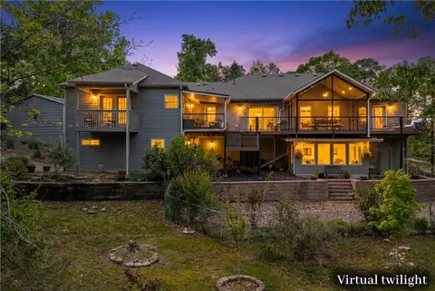 8252 Hickory Tree Ln, Rogers, AR 72756