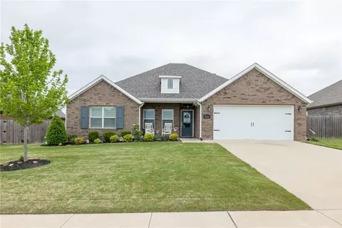 3434 Bowen Dr, Springdale, AR 72764