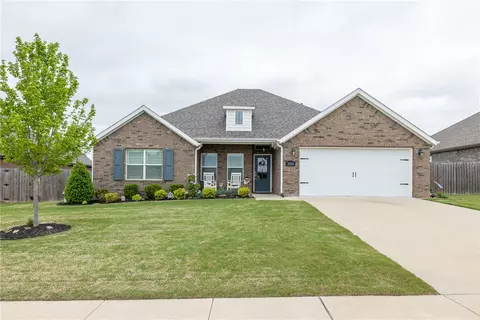 3434 Bowen Dr, Springdale, AR 72764