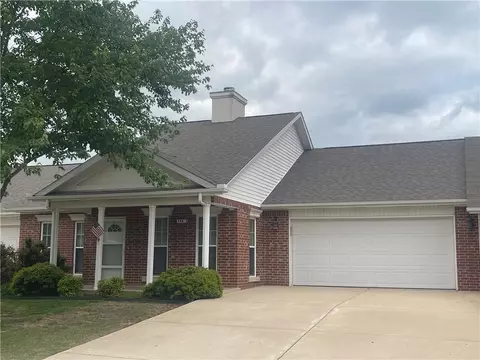 746 Embassy Pkwy, Mountain Home, AR 72653