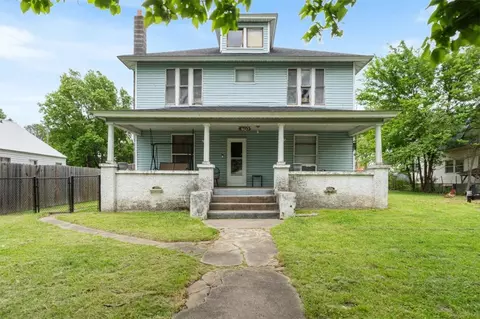 407 S Britt St, Siloam Springs, AR 72761