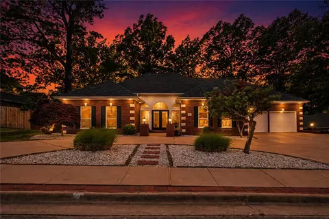 3 David Dr, Bentonville, AR 72712
