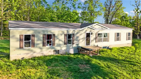 3724 Private Road 2217, Washburn, MO 65772