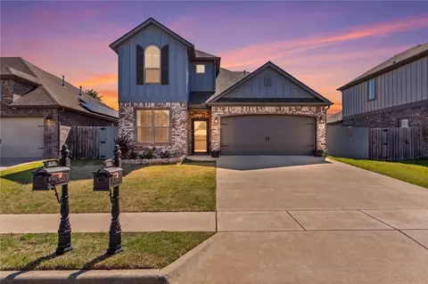 1501 Canal St, Lowell, AR 72745