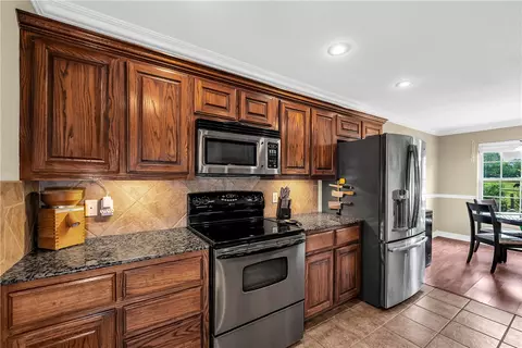 Kitchen - 447 Buckboard Rd, West Fork, AR 72774 photo 1 of 3