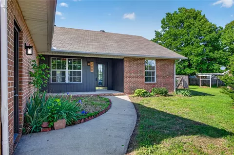 280 Wilson Dr, Gentry, AR 72734