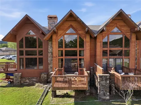 1 Landing Dr #28, Holiday Island, AR 72631