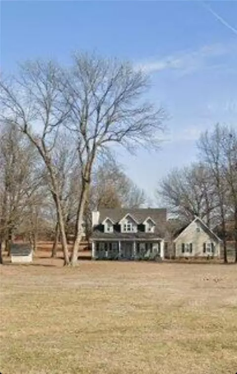 6303 Shores Ave, Cave Springs, AR 72718