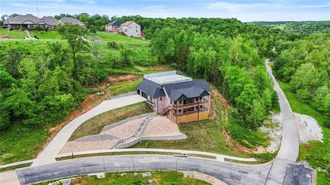 2103 NE Chaucer St, Bentonville, AR 72712