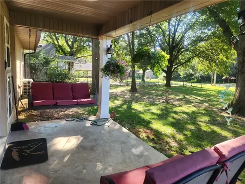 Exterior - 110 Walker St, Ozark, AR 72949 photo 3 of 9