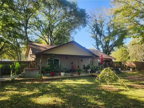 Exterior - 110 Walker St, Ozark, AR 72949 photo 5 of 12