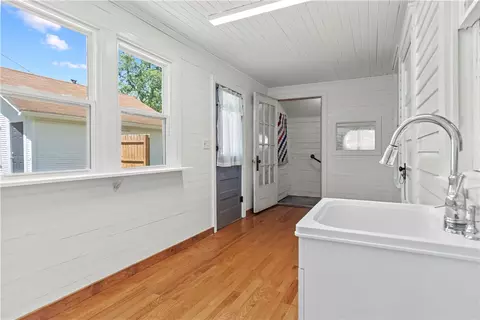 Entry Way - 324 N Cherry St, Harrison, AR 72601 photo 3 of 3