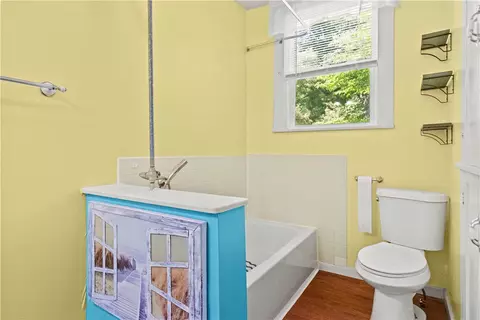 Bath - 324 N Cherry St, Harrison, AR 72601 photo 1 of 5