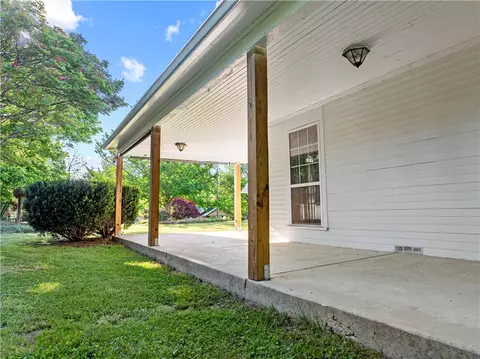 Exterior - 324 N Cherry St, Harrison, AR 72601 photo 6 of 7