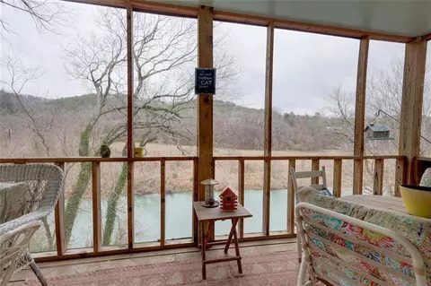 306 Elm St, Jasper, AR 72641