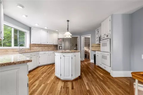 Kitchen - 2272 Mc 5006, Bruno, AR 72682 photo 2 of 4