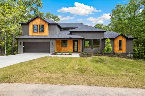 60 Tummell Dr, Bella Vista, AR 72715