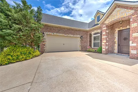 4312 W Woodview Dr, Rogers, AR 72758