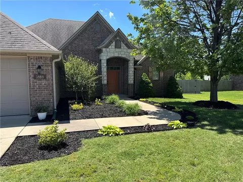 3909 SW Flatrock Ave, Bentonville, AR 72713