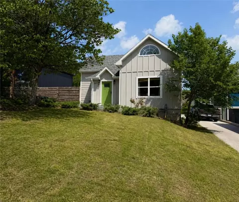 230 S College Ave, Fayetteville, AR 72701