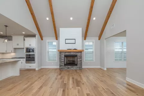 Living - 1101 Silver Maple St, Centerton, AR 72719 photo 3 of 4