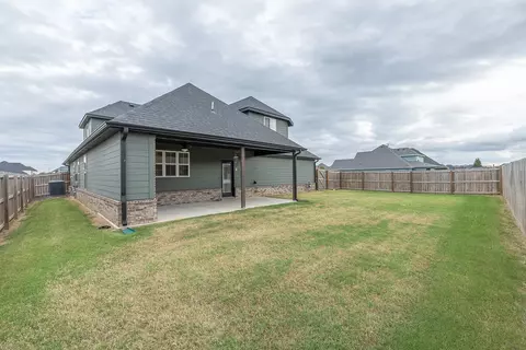 Exterior - 1101 Silver Maple St, Centerton, AR 72719 photo 6 of 9