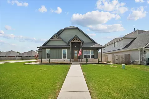1101 Silver Maple St, Centerton, AR 72719