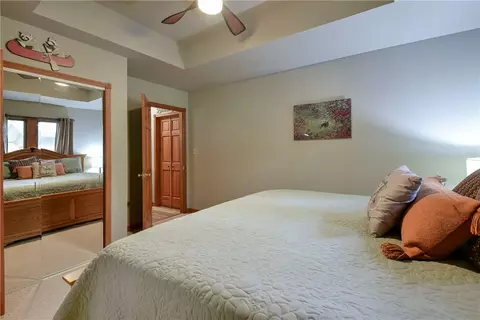 Bedroom - 27527 Hock Ln, Eagle Rock, MO 65641 photo 6 of 11