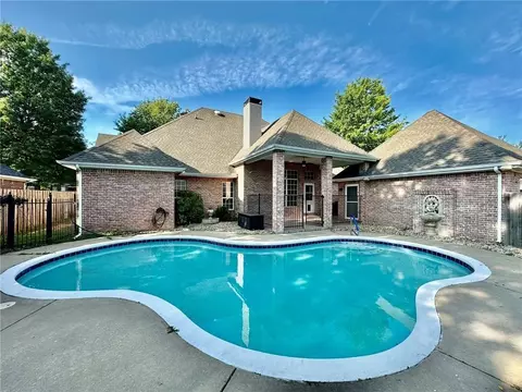 4619 W Knollview Way, Rogers, AR 72758