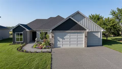 44 Chelmsworth Dr, Bella Vista, AR 72715