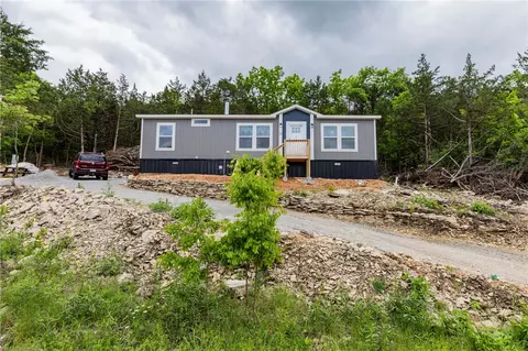 16 Sunset Ln, Holiday Island, AR 72631