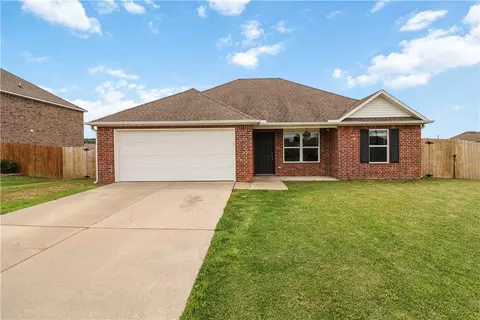 1381 General Fagan Dr, Prairie Grove, AR 72753