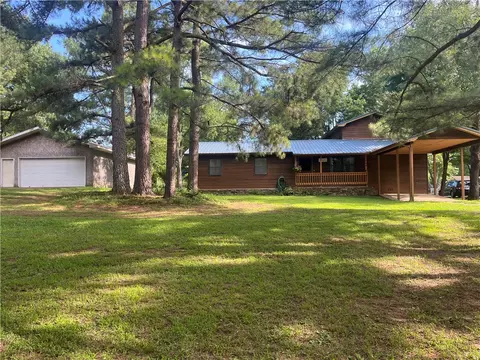 304 Warren Ave, Huntsville, AR 72740