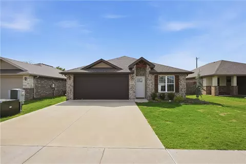 5905 NW Mcclellen St, Bentonville, AR 72713