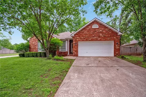 3021 Birch Pl, Springdale, AR 72762
