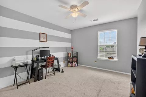 Bedroom - 6527 Huntington Ct, Fort Smith, AR 72916 photo 4 of 8