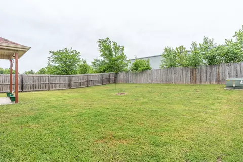 Exterior - 6527 Huntington Ct, Fort Smith, AR 72916 photo 4 of 7