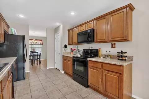 Kitchen - 6527 Huntington Ct, Fort Smith, AR 72916 photo 1 of 2