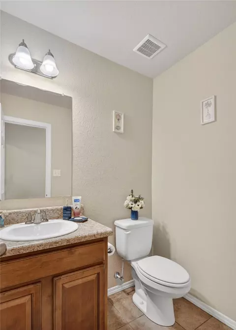 Bath - 6527 Huntington Ct, Fort Smith, AR 72916 photo 1 of 4