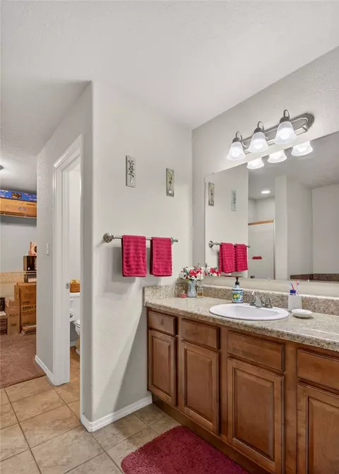 Bath - 6527 Huntington Ct, Fort Smith, AR 72916 photo 2 of 4