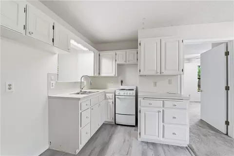 Kitchen - 1238 N Centennial Ave, West Fork, AR 72774 photo 4 of 5