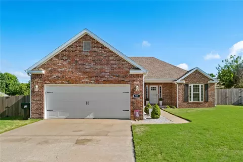408 Ridgemont Ave, Lowell, AR 72745