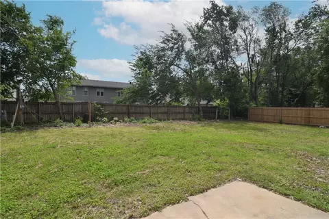 Exterior - 509 N 511 N 37th St, Rogers, AR 72756 photo 2 of 3
