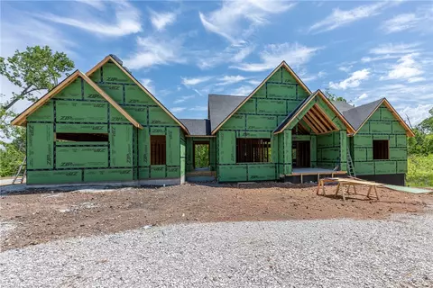 802 NE Carmelia Ln, Bentonville, AR 72712