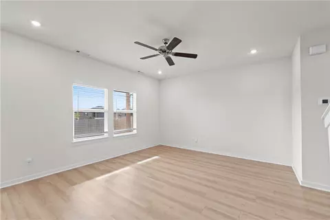 Living - 3827 Pinecrest St, Springdale, AR 72764 photo 2 of 3
